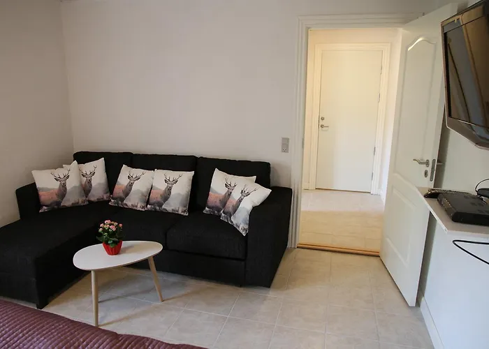 Bed & Breakfast Hukaergaard 3*